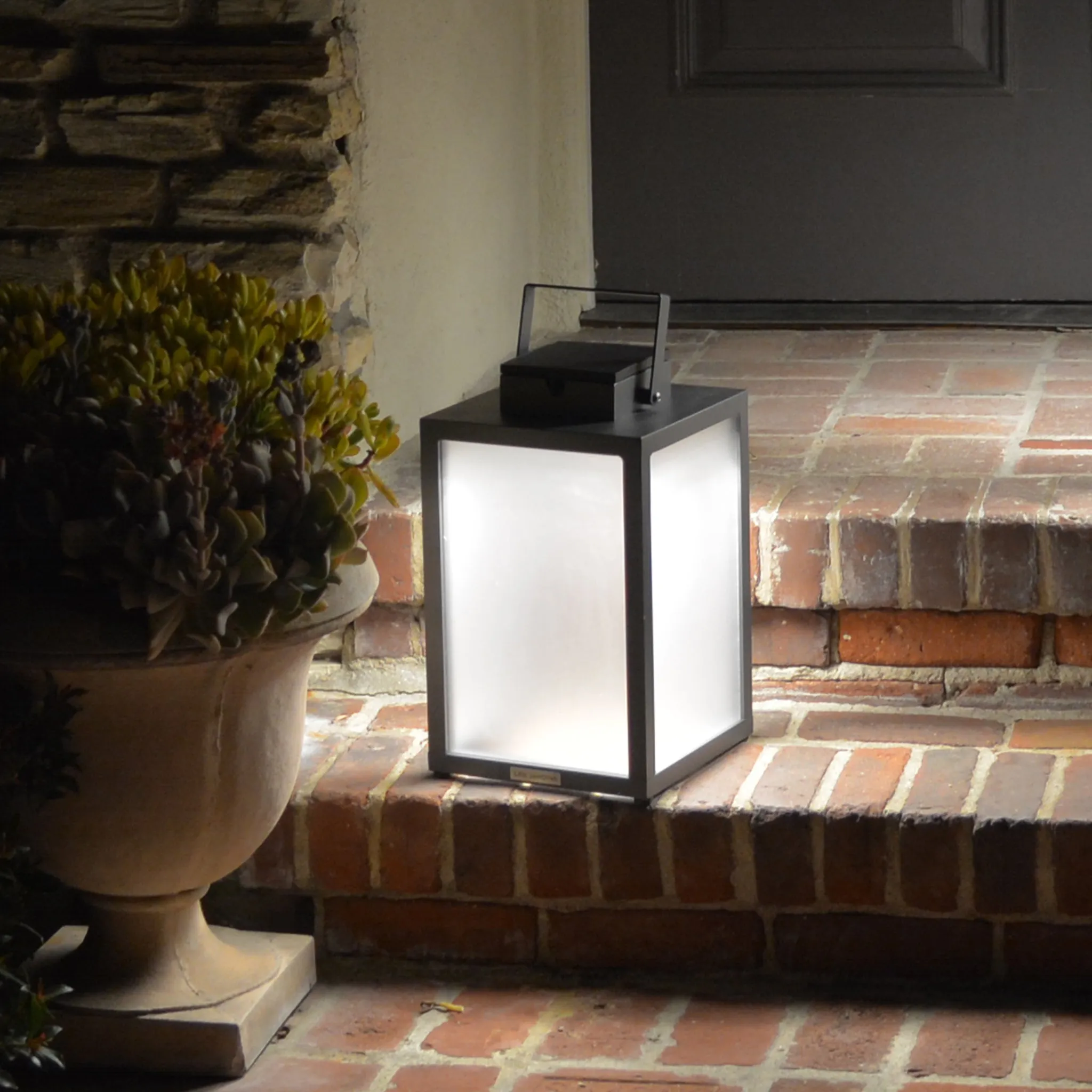 Tradition Solar Outdoor LED Lantern