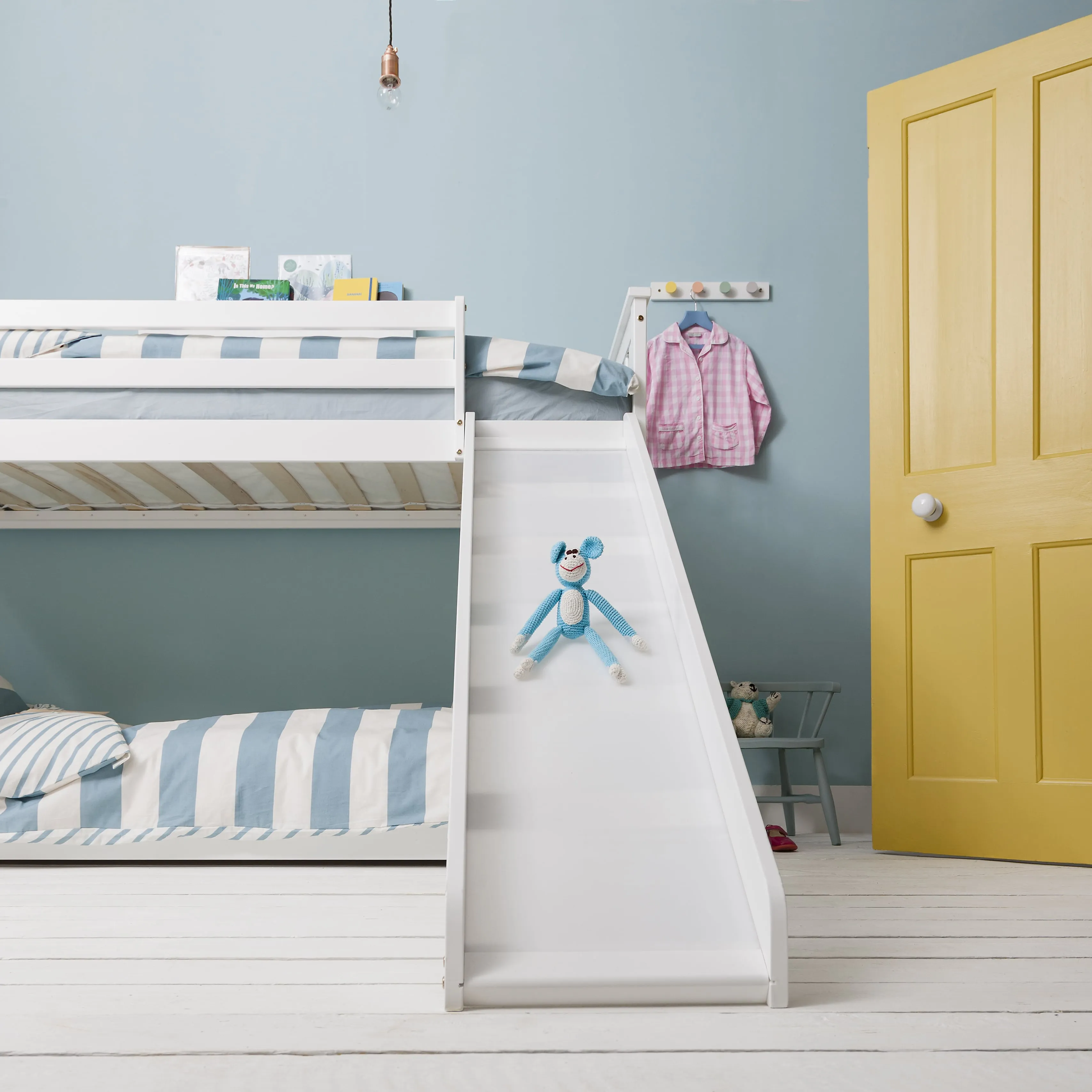 Tuva Cabin Bed Low with Bunk Underbed, Play Area, Slide & Blue Package in Classic White